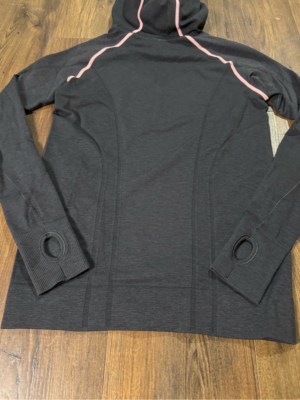 ivivva Hoodie Girls 14 Gray Pink Stretch Seamless Pullover Thumbholes Gym Train - Picture 8 of 9